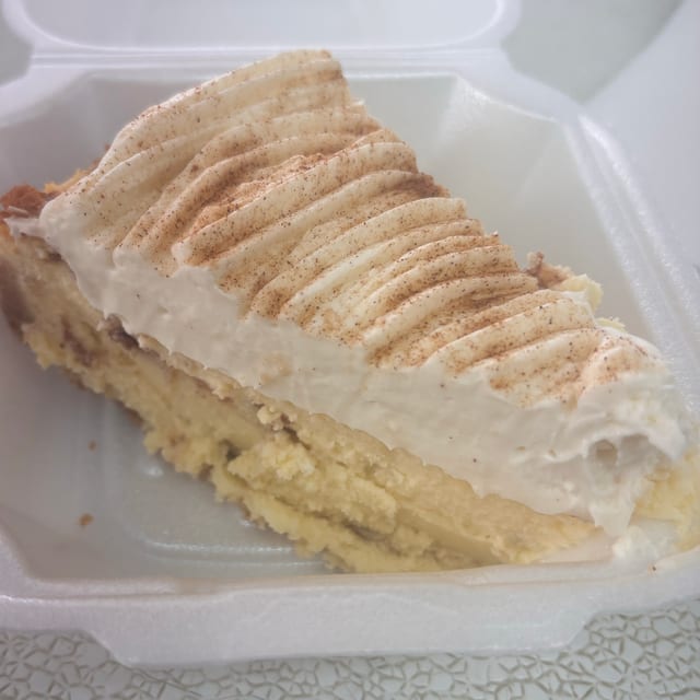 Cinnamon roll Cheesecake.